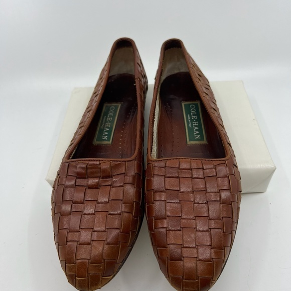 Gently Worn Women's  Cole Haan Dunbar Woven Shoes, Cognac 7 1/2 B - Picture 9 of 9